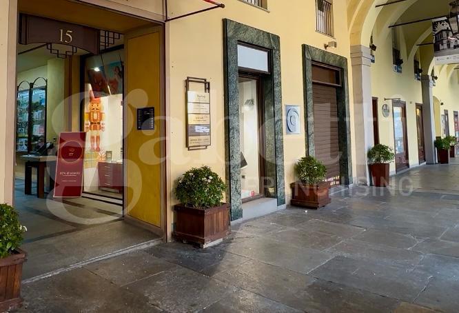 negozio in affitto a Pinerolo
