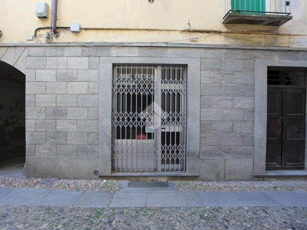 locale commerciale in affitto a Pinerolo