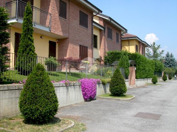 appartamento in affitto a Pinerolo in zona Baudenasca