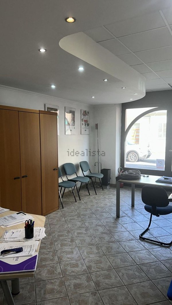 locale commerciale in affitto a Pinerolo