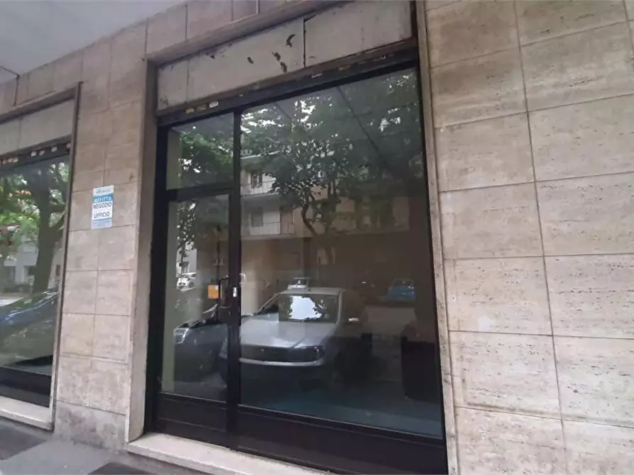 negozio in affitto a Pinerolo