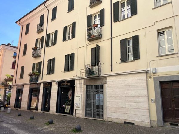 negozio in affitto a Pinerolo