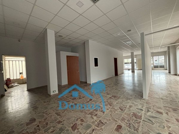 negozio in affitto a Pinerolo