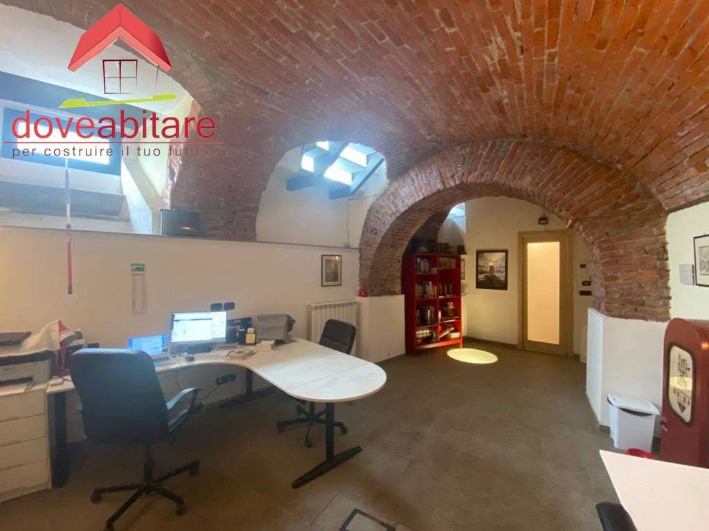 locale commerciale in affitto a Pinerolo