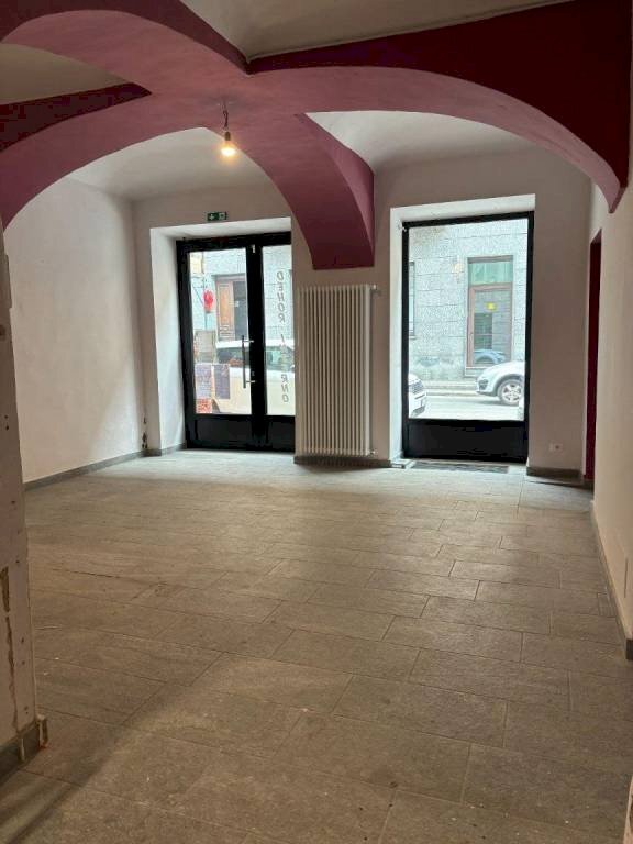 locale commerciale in affitto a Pinerolo