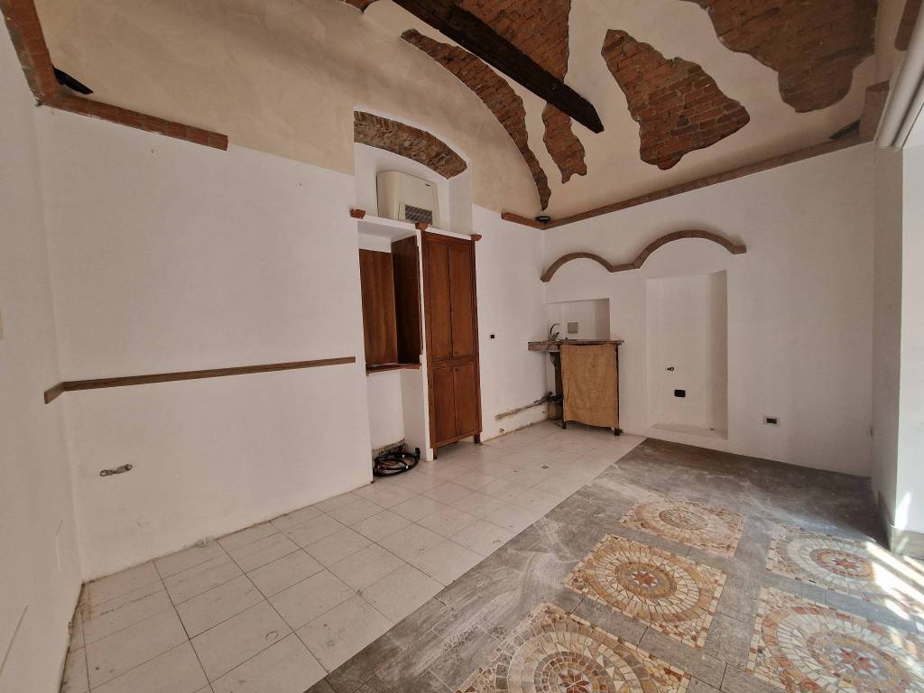 negozio in affitto a Pinerolo