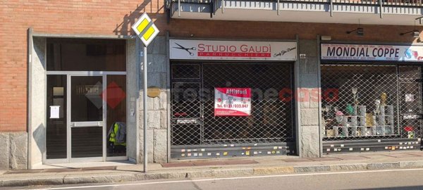 locale commerciale in affitto a Pinerolo