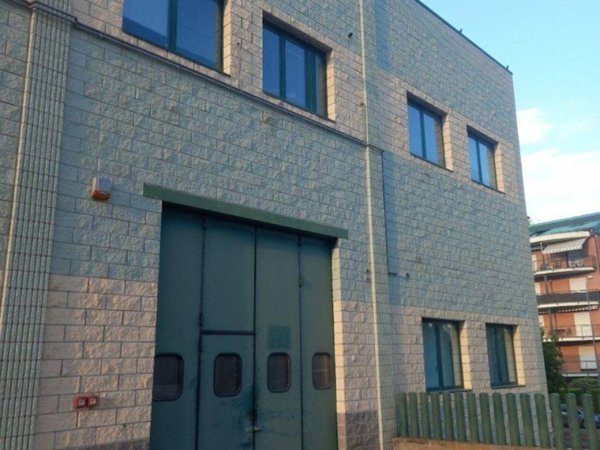 locale commerciale in affitto a Pinerolo in zona Baudenasca