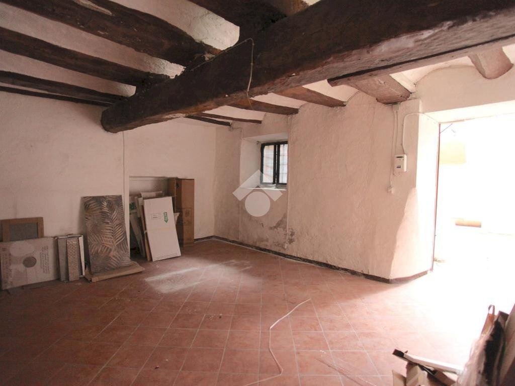 locale di sgombero in affitto a Pinerolo