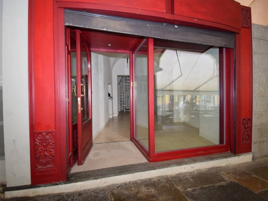 negozio in affitto a Pinerolo