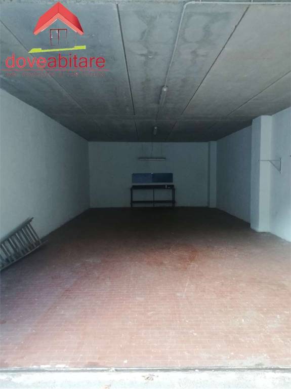 locale commerciale in affitto a Pinerolo in zona Abbadia Alpina