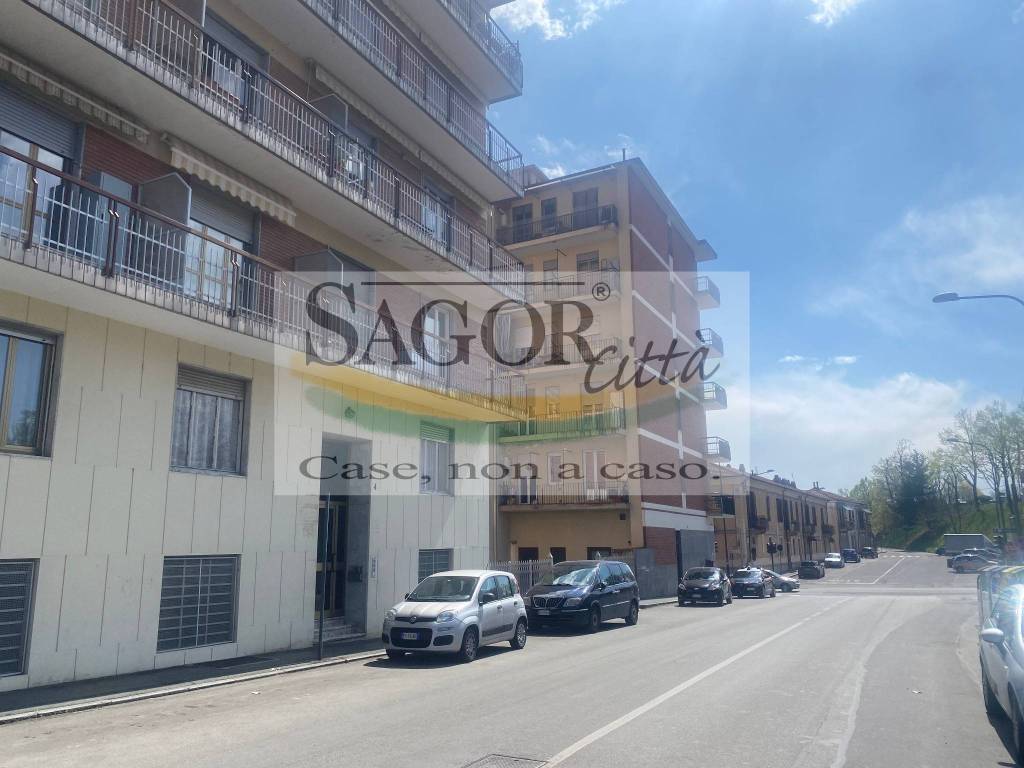 negozio in affitto a Pinerolo