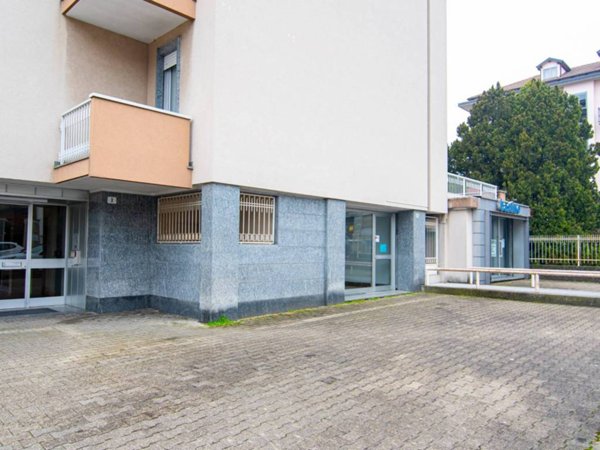 negozio in affitto a Pinerolo