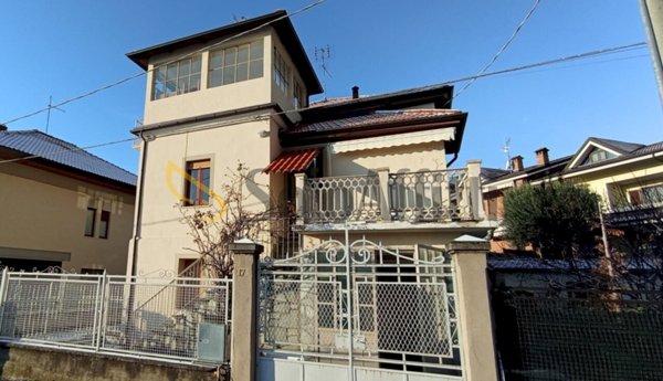 casa indipendente in affitto a Pinerolo