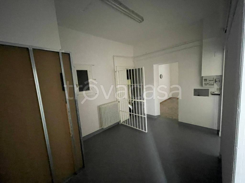 negozio in affitto a Pinerolo