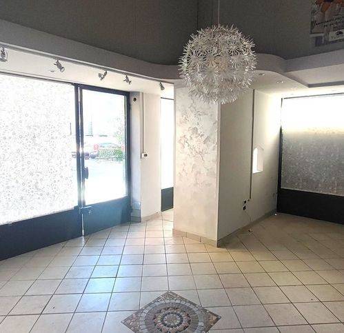 negozio in affitto a Pinerolo