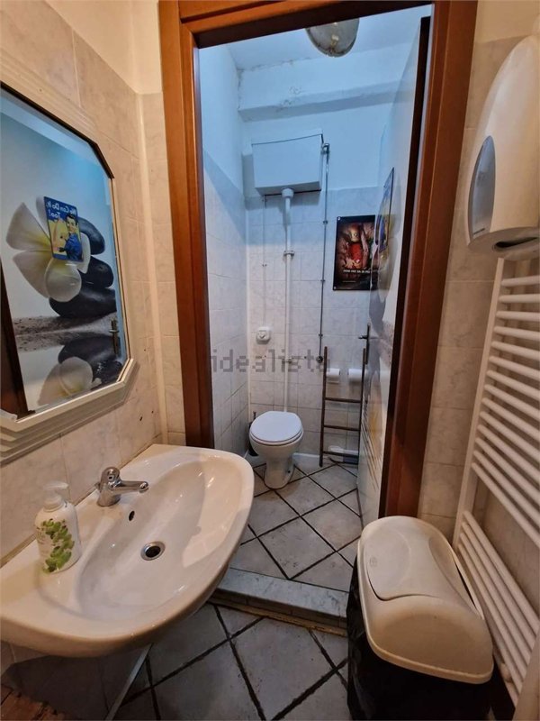 negozio in affitto a Pinerolo