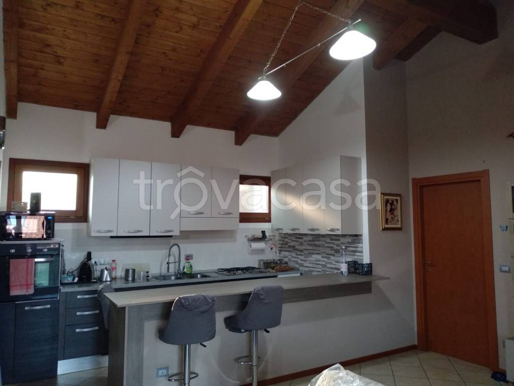 appartamento in affitto a Pinerolo in zona Riva