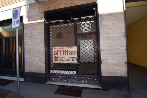 negozio in affitto a Pinerolo