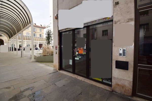 negozio in affitto a Pinerolo