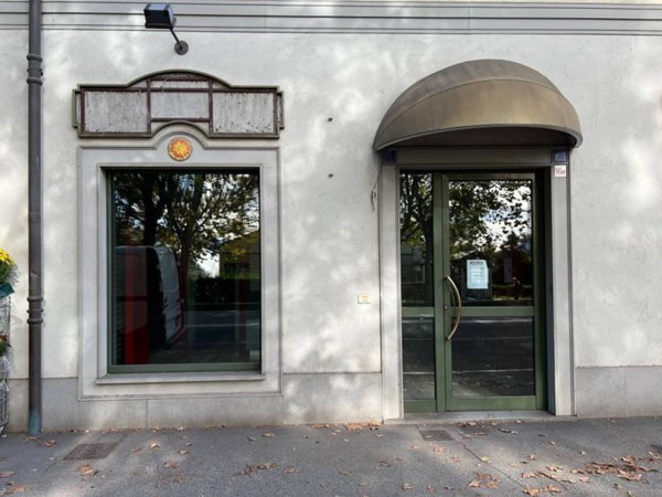 negozio in affitto a Pinerolo