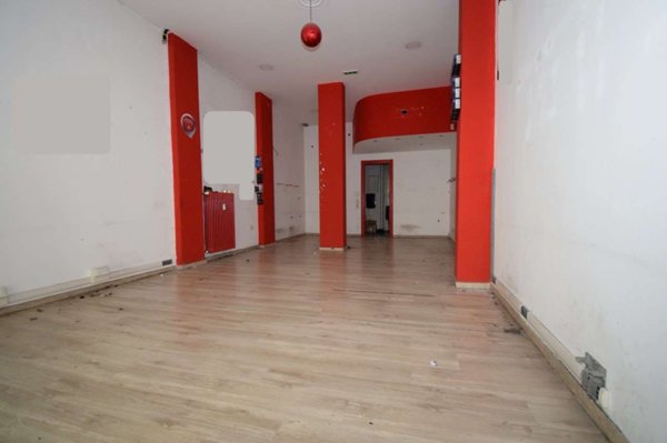 negozio in affitto a Pinerolo