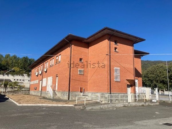 locale commerciale in affitto a Pinerolo in zona Abbadia Alpina