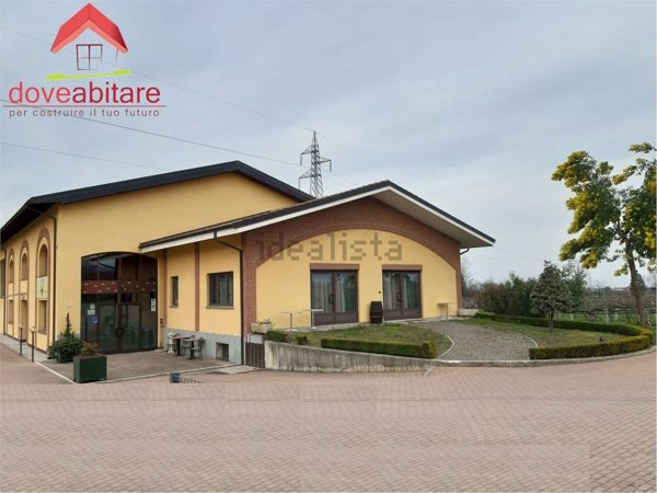 negozio in affitto a Pinerolo