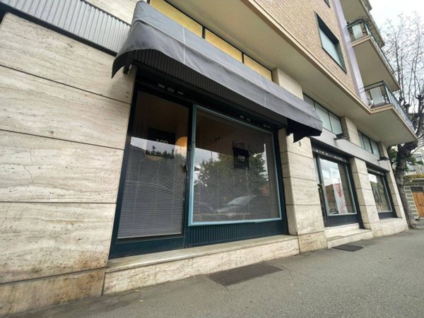 negozio in affitto a Pinerolo