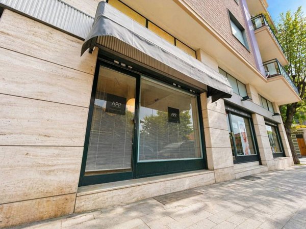 negozio in affitto a Pinerolo