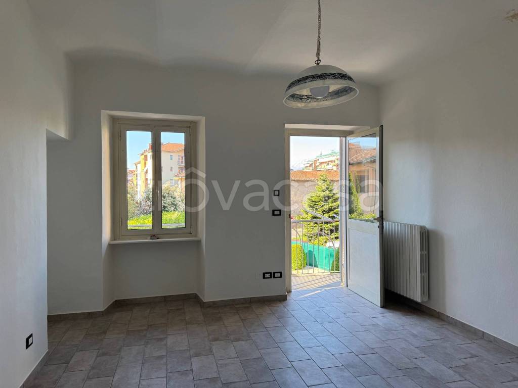 appartamento in affitto a Pinerolo in zona Baudenasca