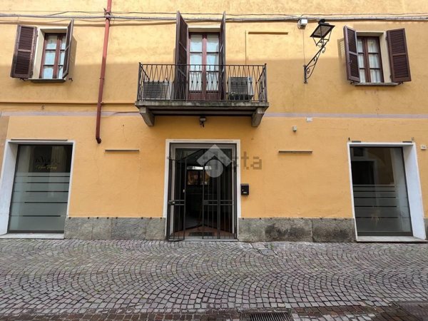 locale commerciale in affitto a Pinerolo