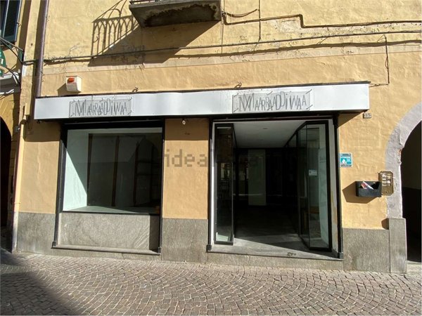 negozio in affitto a Pinerolo