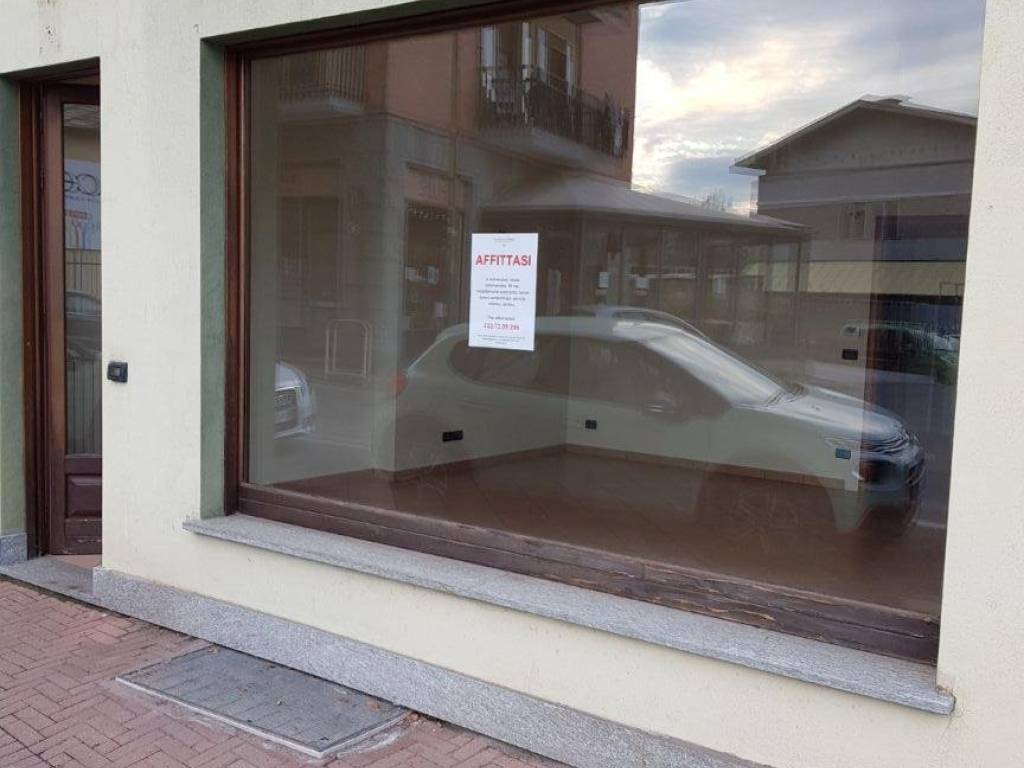 negozio in affitto a Pinerolo
