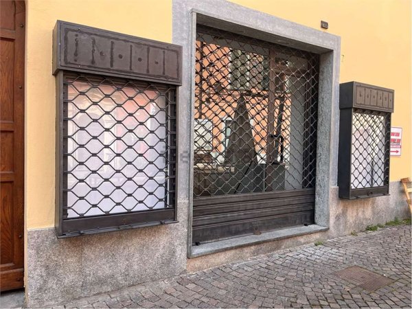 locale commerciale in affitto a Pinerolo