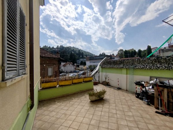 negozio in affitto a Pino Torinese