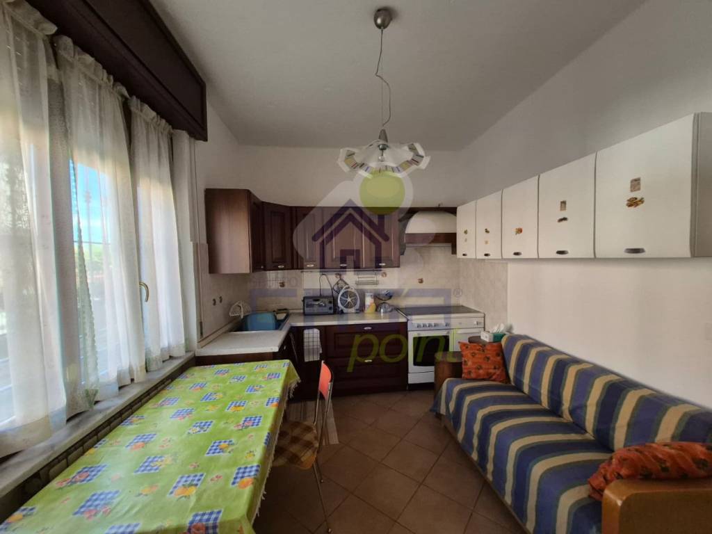 appartamento in affitto a Pizzighettone in zona Roggione