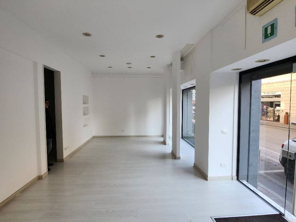 negozio in affitto a Soresina