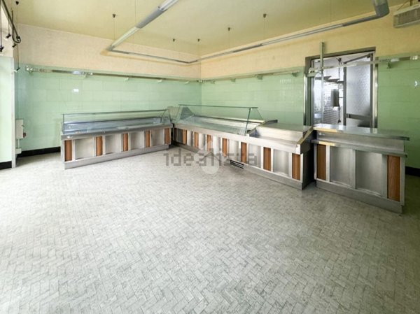 locale di sgombero in affitto a Soresina