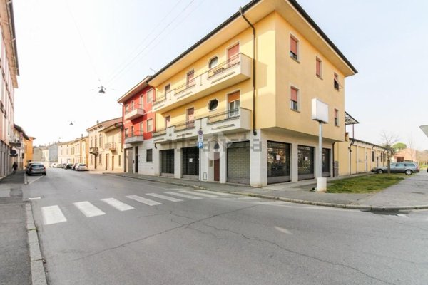 locale commerciale in affitto a Soresina