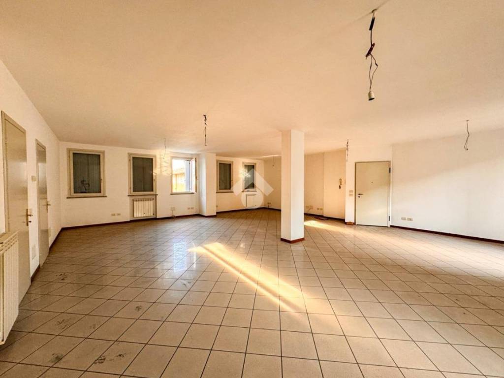 ufficio in affitto a Soresina