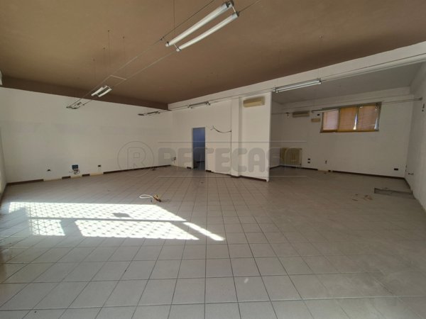 locale di sgombero in affitto a Spinadesco