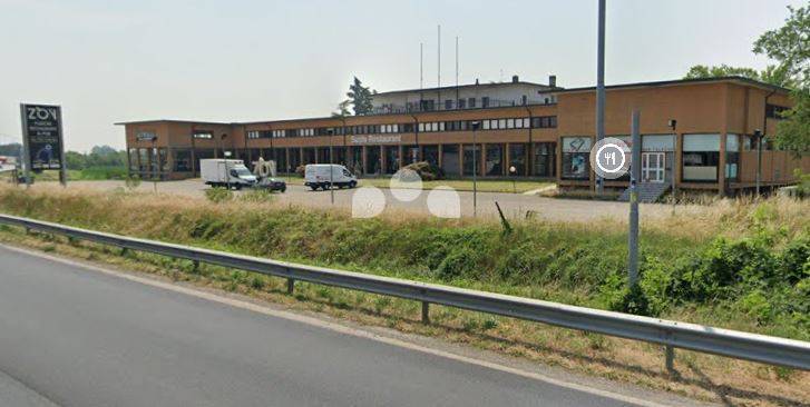 locale commerciale in affitto a Spino d'Adda