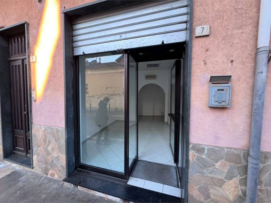 negozio in affitto a Piossasco