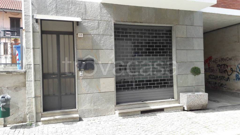 negozio in affitto a Piossasco