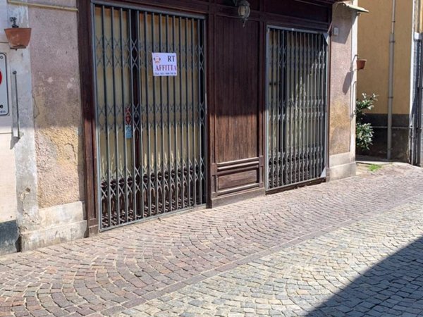 negozio in affitto a Piossasco