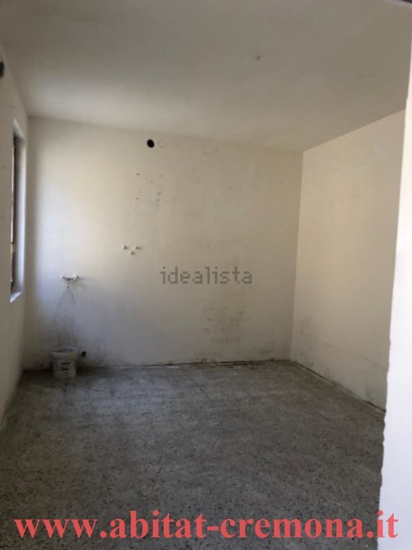 negozio in affitto a Vescovato