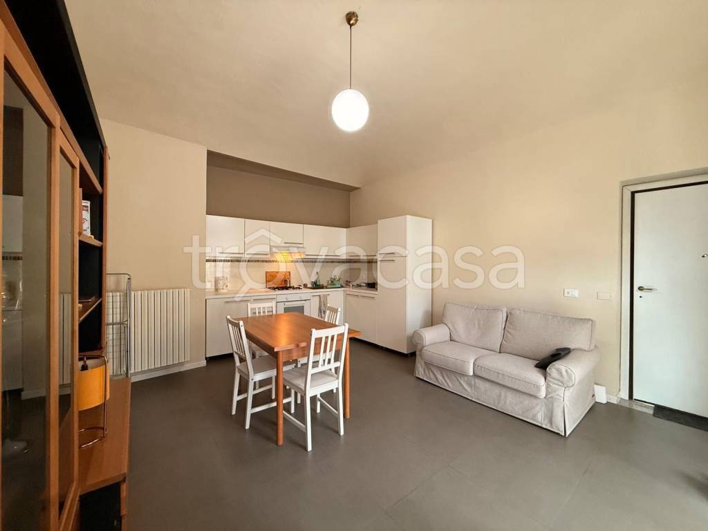 appartamento in affitto a Piscina