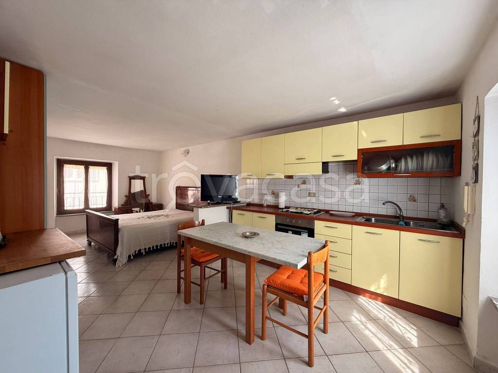 appartamento in affitto a Piscina