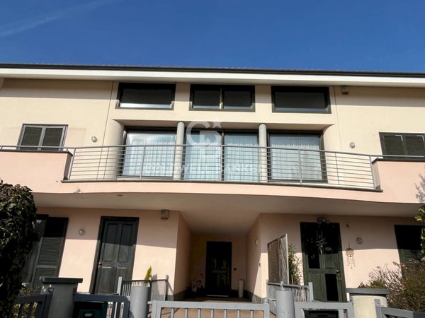 appartamento in affitto a Piscina